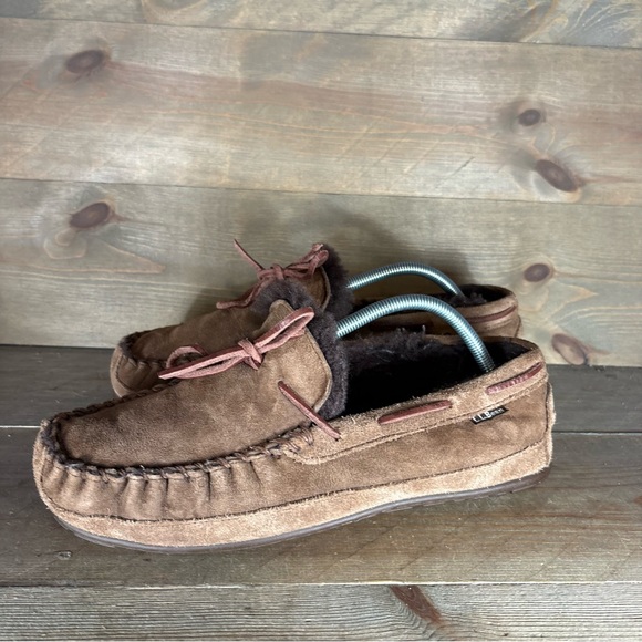 ll bean wicked good mens size 10 wide shoes brown suede shearling lined slippers - Picture 1 of 8
